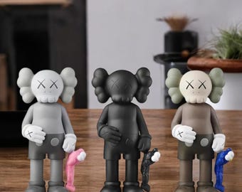 Kaws-inspired 'the Promise' Statue: Hypebeast Art Decor, Designer