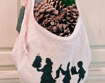 Grande pochette murale de Noël ou alternative à une chaussette, silhouette de 3 enfants