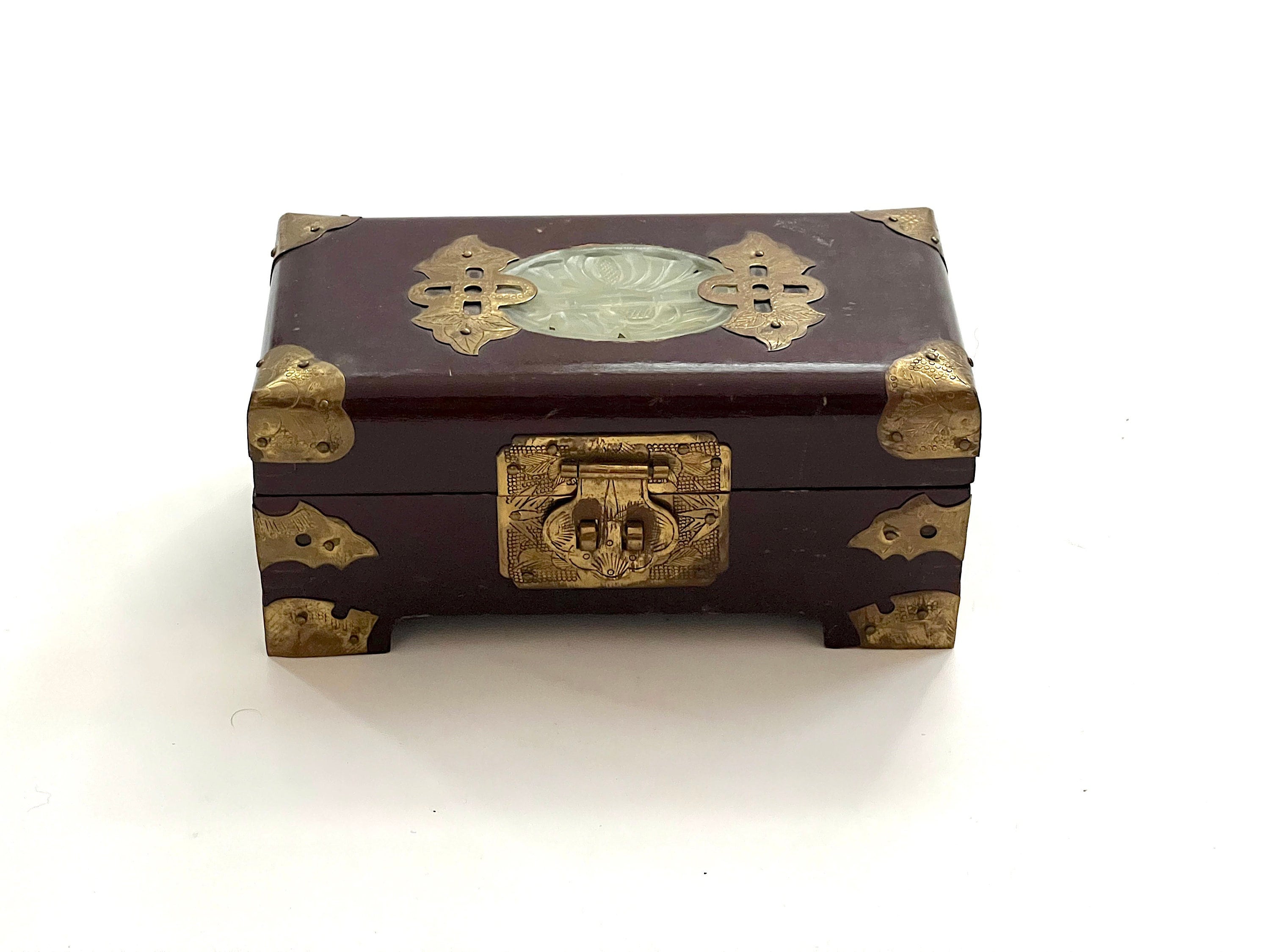 Traditional chinese jade jewelry box munimoro gob pe