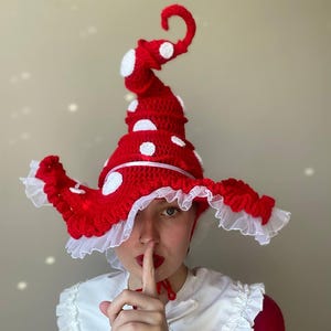 Crochet witch mushroom hat pattern, halloween costume crochet pattern, wizard hat, wicked crochet pattern, twisted hatter, whimsical pattern