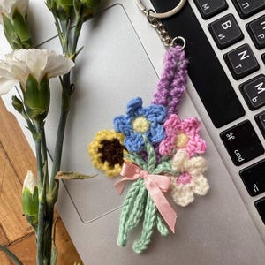 Crochet flower mini bouquet keychain pattern, crochet flowers bouquet pattern, crochet plant,crochet sunflower pattern,fake flowers keychain