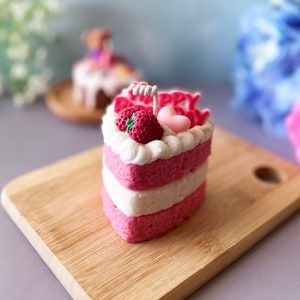 Dessert Candle Soy Wax Strawberry Cake Candle Unique Gift for Her Birthday Gift Candle Home Decor Fruit Candle