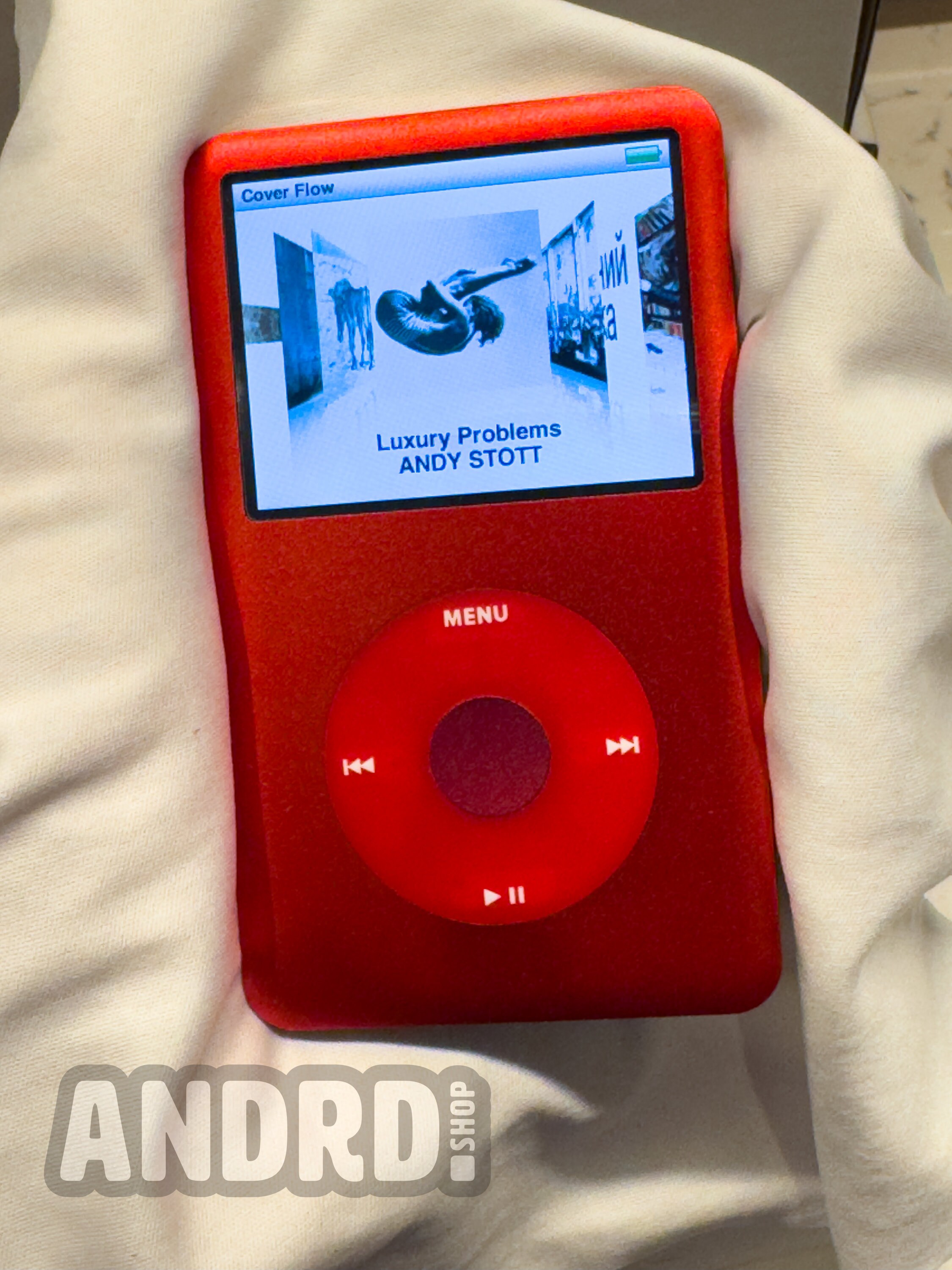 レッド/レッド 1TB iPod Classic 第7世代：3000mAhバッテリー、Taptic