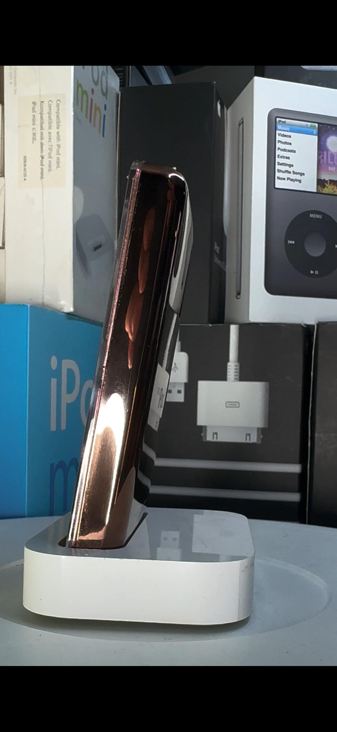 1TB Iridescent Ipod Classic: Pink to Gold Color Shift, Rose Gold