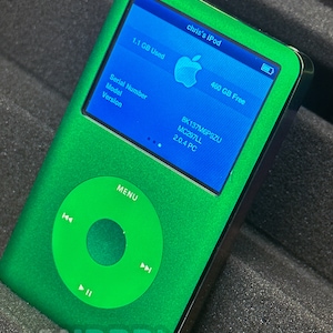 iPod Classic de 7.ª generación, personalizado, con modificación Táctica Verde/Multicolor - Batería de 3000 mAh - Almacenamiento a tu elección