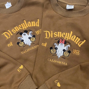 Sweat à capuche/pull brodé souris fantôme, pull d&#39;Halloween, sweat-shirt brodé d&#39;Halloween, cadeau pour elle, sweat à capuche brodé Magical Land