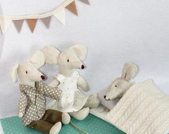 Handmade Textile Mouse Set – Linen Nursery Decor, Baby Shower Gift
