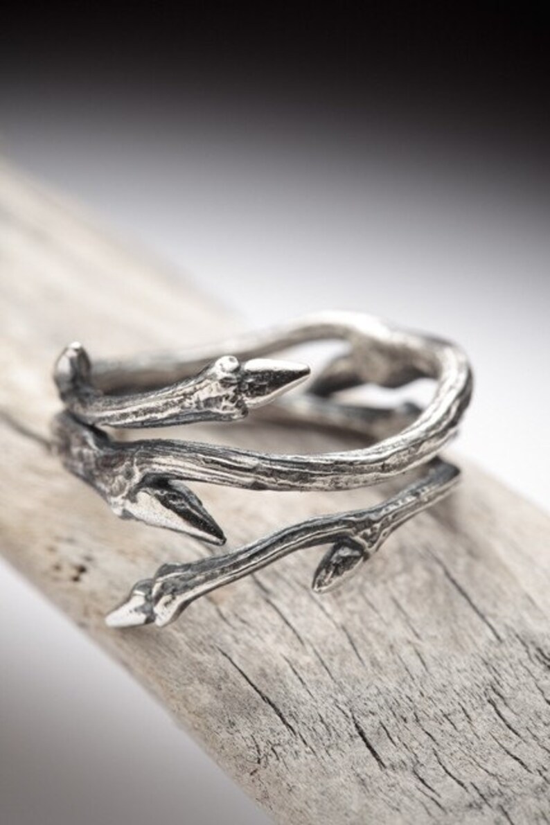 Herkimer Diamond natural crystal statement ring dark silver stacking twig rings imagen 3