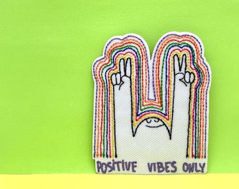 Positive Vibes Only レインボーピースサインパッチ、アイロン接着パッチ、刺繍パッチ、面白いパッチ、美しいパッチ、ジャケット/バッグ/DIYプロジェクト用