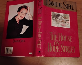 The House On Hope Street, by Danielle Steel, Vintage Book