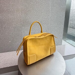 Gelbe Wildleder-Umhängetasche, Sommerhandtaschen, echte Wildleder-Einkaufstasche, Damen-Top-Grifftaschen Bild 13