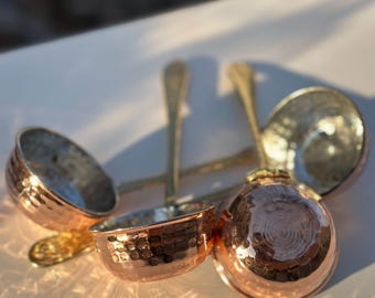 Handgesmede koperen pollepel – opscheplepel voor traditionele keuken