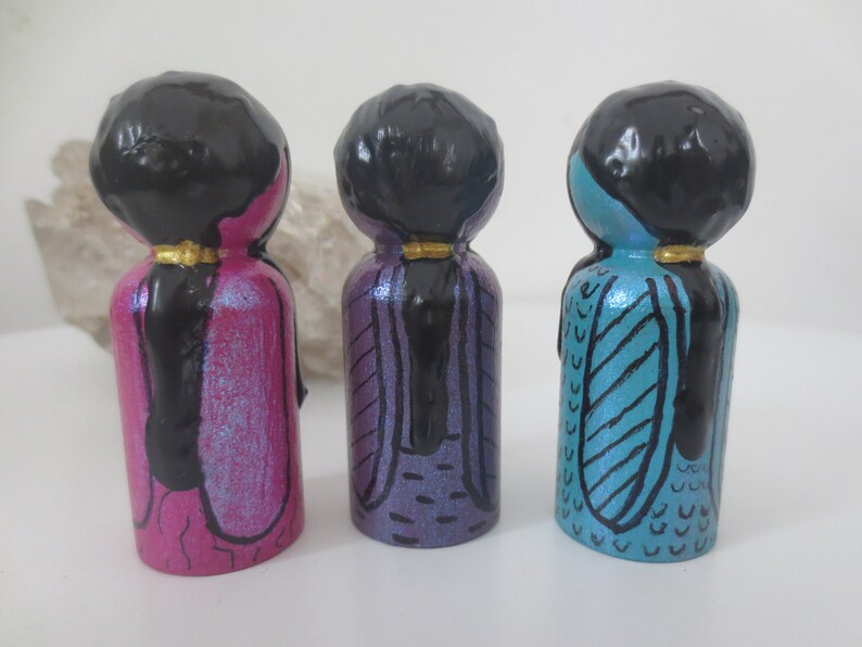 Fairy Peg Doll Set Hand Painted Pegs Faerie Wooden Peg Magical Pegs Wooden Toys Fairytale Elves Gnomes Queen Peg People 3 Fairy Tale Pegs
