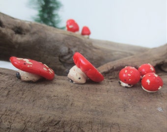 Clay Mushrooms Fairy Garden Landscaping Polymer Clay Toadstool Miniature Mushroom Set Red White Mini Mushroom Sculpture Doll food Terrarium