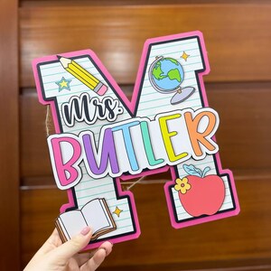 Letrero de puerta personalizado para profesor, letrero de madera 3D personalizado para el aula, decoración con letras y nombres, regalo escolar único