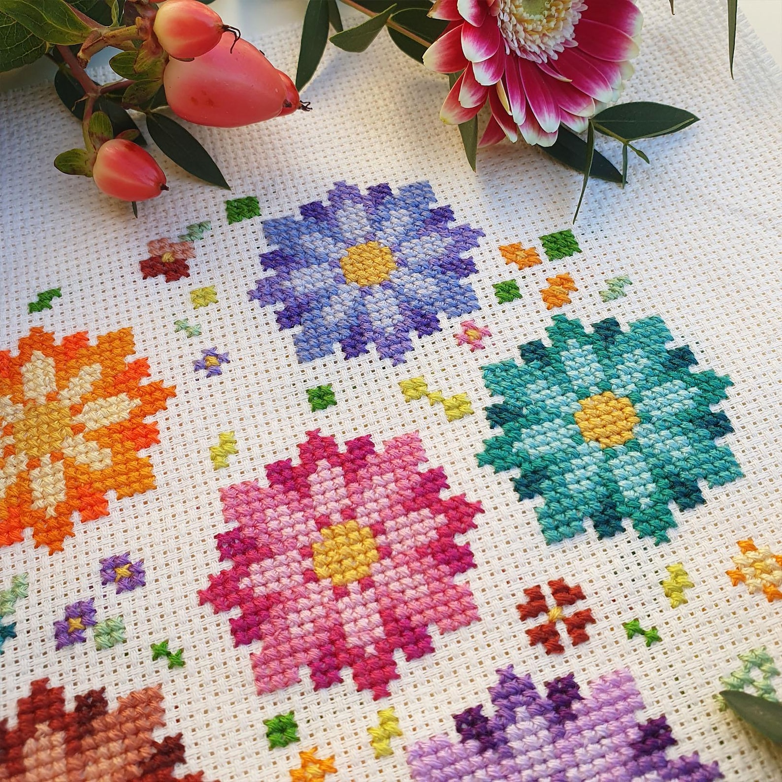 Spring Flowers Cross Stitch Pattern - Modern Beginner Design (PDF ...