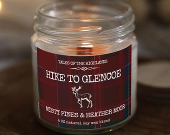 Vela Hike to Glenco, Tartán escocés, 113 g, Vela de soja natural inspirada en la naturaleza, Regalo de viaje celta, Cuentos de las Tierras Altas