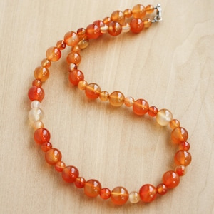 Carneoolkralenketting: sterlingzilveren sluiting, oranje edelsteen