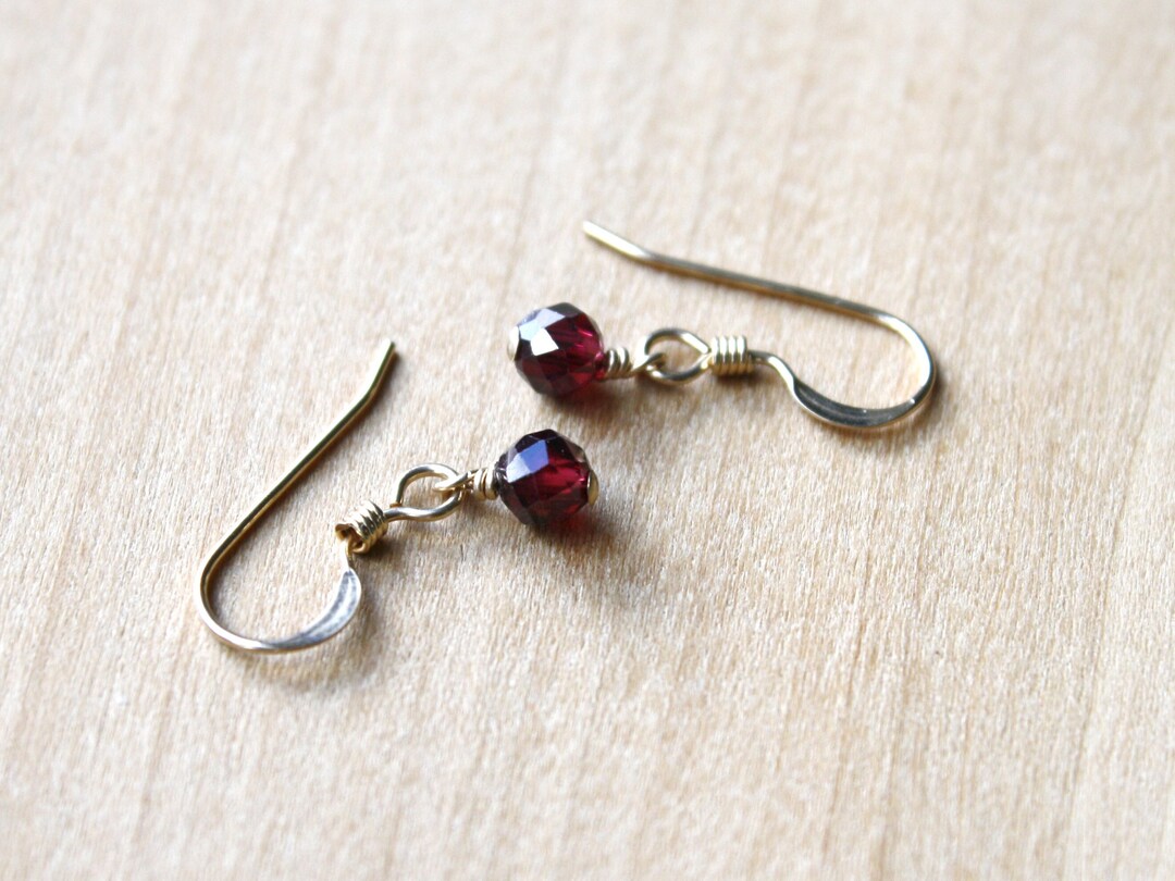 NOVICA Aretes Colgantes Artesanales Hechos A Mano