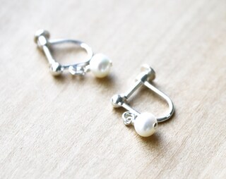 JeryWe 10 Paia Orecchini A Clip Donna - Set Fiori, Perle E Zirconi, Non Forati, Con Tappo Morbido