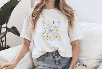 ワイルドフラワー T シャツ、ヴィンテージ フラワー シャツ、花柄 T シャツ、ワイルドフラワー シャツ、女性へのギフト、フラワー シャツ、レディース シャツ、蝶。