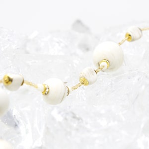 Unique piece! Vintage Murano glass necklace with handmade white pearls and golden beads, 80s jewel Made in Italy
