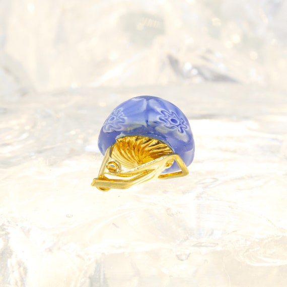 Handmade Murano glass vintage clip earrings, round, blue, decorated with light blue murrine flowers, 1980s Made in Italy View 5