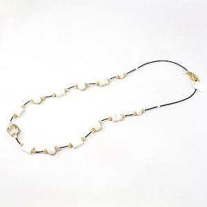 Unique piece! Vintage Murano glass necklace with white and gold handmade pearls, decorated with colored murrine, 1980s Made in Italy
