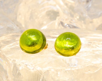 Handmade vintage Murano glass clip earrings, round, green with silver leaf, 1980s Made in Italy