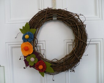 Felt Flower Grapevine Wreath, felt flowers, 3D flowers, grapevine