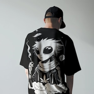 Stoner Anime Alien Schwarz und Weiß PNG | Kiffer T-Shirt Motiv | Anime Kunst Png | Digitaler Download Png | Alien Kunst png | 420 Anime Kunst PNG