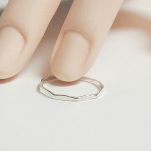 Sterling silver ring / Thin silver band / 1 mm / stacking ring