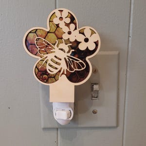 Cute Bee LED Night Light - Children&#39;s Room Decoration