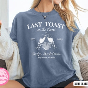 Letzter Toast an der Küste Bachelorette Shirt, Strand Bach Party T-Shirt, personalisierte Brautjungfer Geschenk, benutzerdefinierte Muschel Hochzeit Shirt, Küstenthema