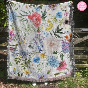 Woven Blanket Flower Design Throw Blanket, Woven Blanket with Floral Design,Floral Home Decor, Woven blanket with flowers,boho woven blanket