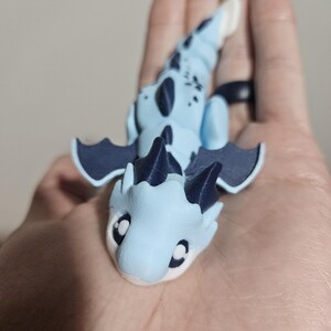 Articulated Dragon Fidget Toy, Fantasy Creature, Dragon Figurine, Castle Option, Desk Pet Bild 5