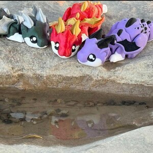 Articulated Dragon Fidget Toy, Fantasy Creature, Dragon Figurine, Castle Option, Desk Pet Bild 3