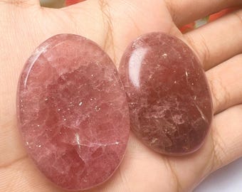 Strawberry Quartz Worry Stone: Healing Crystal Thumb Stone (4cmx3cm)