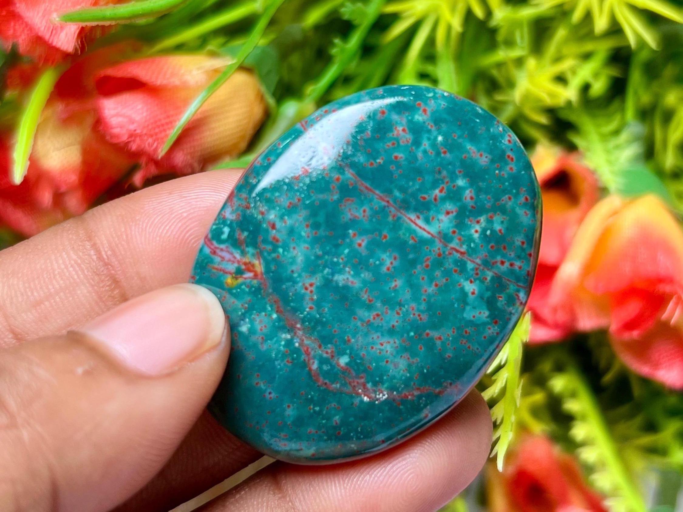 Heliotrope Worry Stone: Healing Crystal Thumb Stone (4cmx3cm)