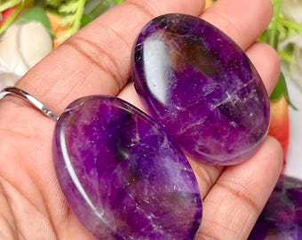 Amethyst Worry Stone: Healing Crystal Thumb Stone (4cmx3cm)
