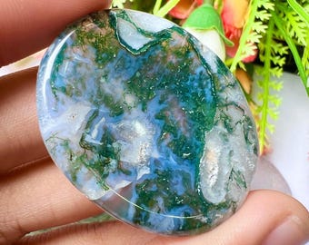 Moss Agate Worry Stone: Thumb Healing Crystal (4cmx3cm)