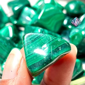 Tumbled Malachite Stone: AAAAA Quality Healing Crystals (20-30mm)