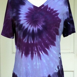 Tie Dye Damski dekolt w serek Fioletowy Swirl