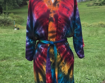 Short Robe Tie Dyed in Black Rainbow