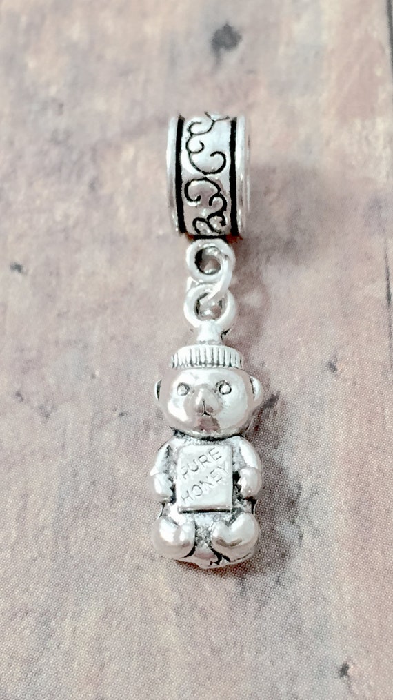 Honey Bear Pendant 1 Piece Honey Bear Jewelry Bear Jewelry Honey Jewelry Honey Bear Gift Honey Pendant Beekeeper Jewelry Etsy Israel