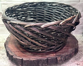 Vintage Dark Brown Woven Wicker Basket Rustic Farmhouse Round Decorative Storage Bowl