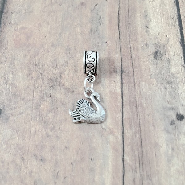 Swan pendant (1 piece) - silver swan pendant, bird charm, swan gift, bird pendant, swan charm, silver swan, lake charm, ballet pendant