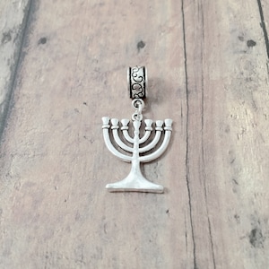 Menorah pendant (1 piece) - menorah jewelry, Jewish jewelry, religious jewelry, Hanukkah jewelry, menorah gift, Jewish gift, Hanukkah gift
