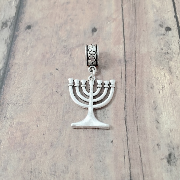 Menorah pendant (1 piece) - silver menorah charm, Jewish charm, religious charm, Hanukkah charm, menorah gift, Jewish pendant, Hanukkah gift