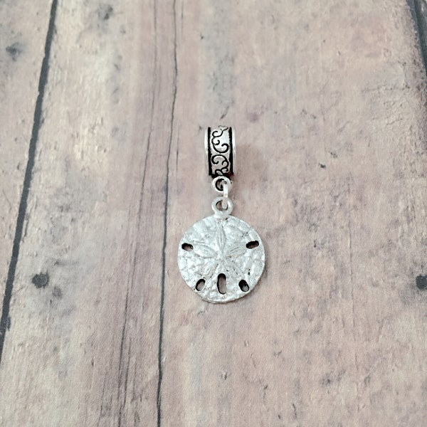 Sand dollar pendant (1 piece) - silver sand dollar charm, beach charm, ocean charm, sand dollar gift, beach pendant, ocean gift, beach gift